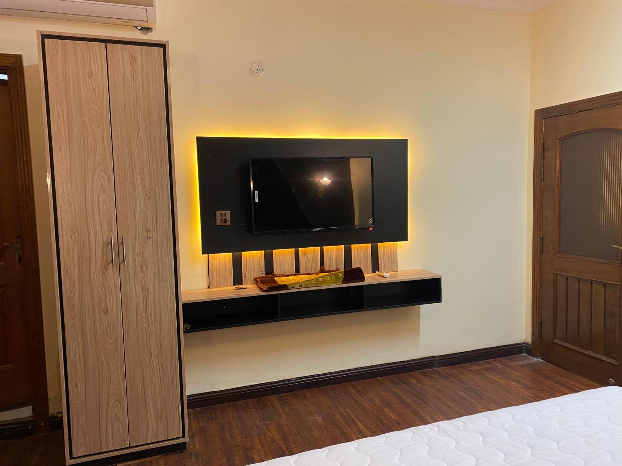 伊斯兰堡 Orbit Residency F-7酒店 外观 照片