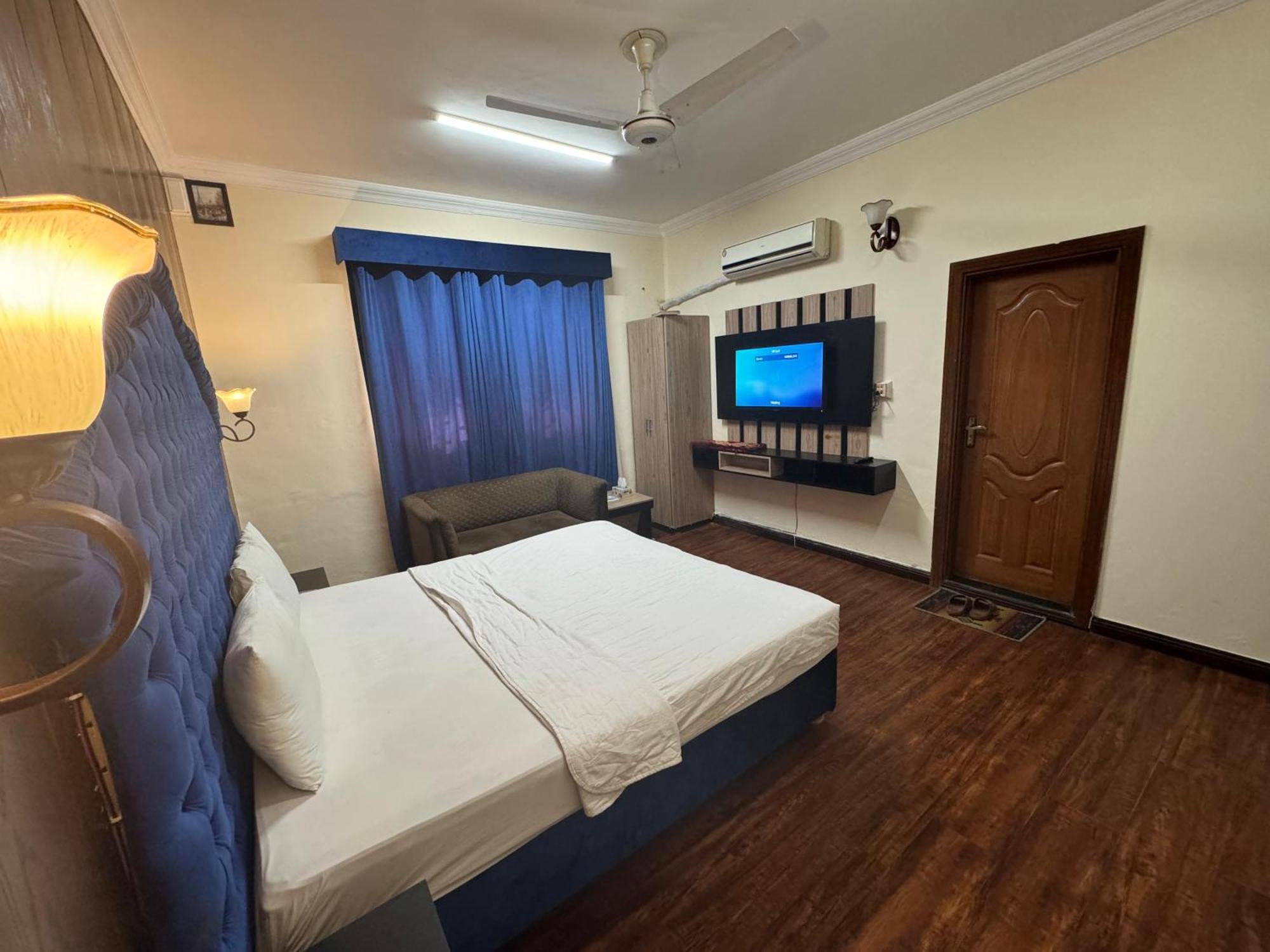 伊斯兰堡 Orbit Residency F-7酒店 外观 照片